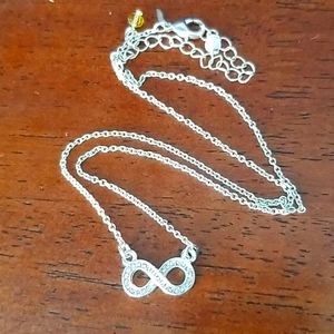 🎉 3 for $20 Infinity necklace avon